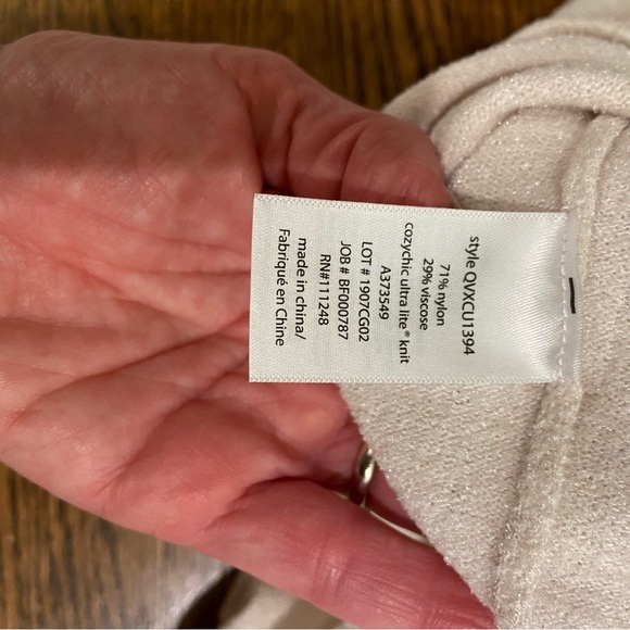 BAREFOOT DREAMS NWT! Cozychic Ultra Lite Tie Front Top Sweater Sand Dune 1X HTF! - Picture 12 of 13